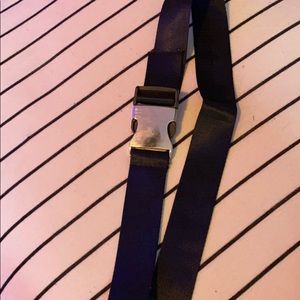 black adjustable clip belt